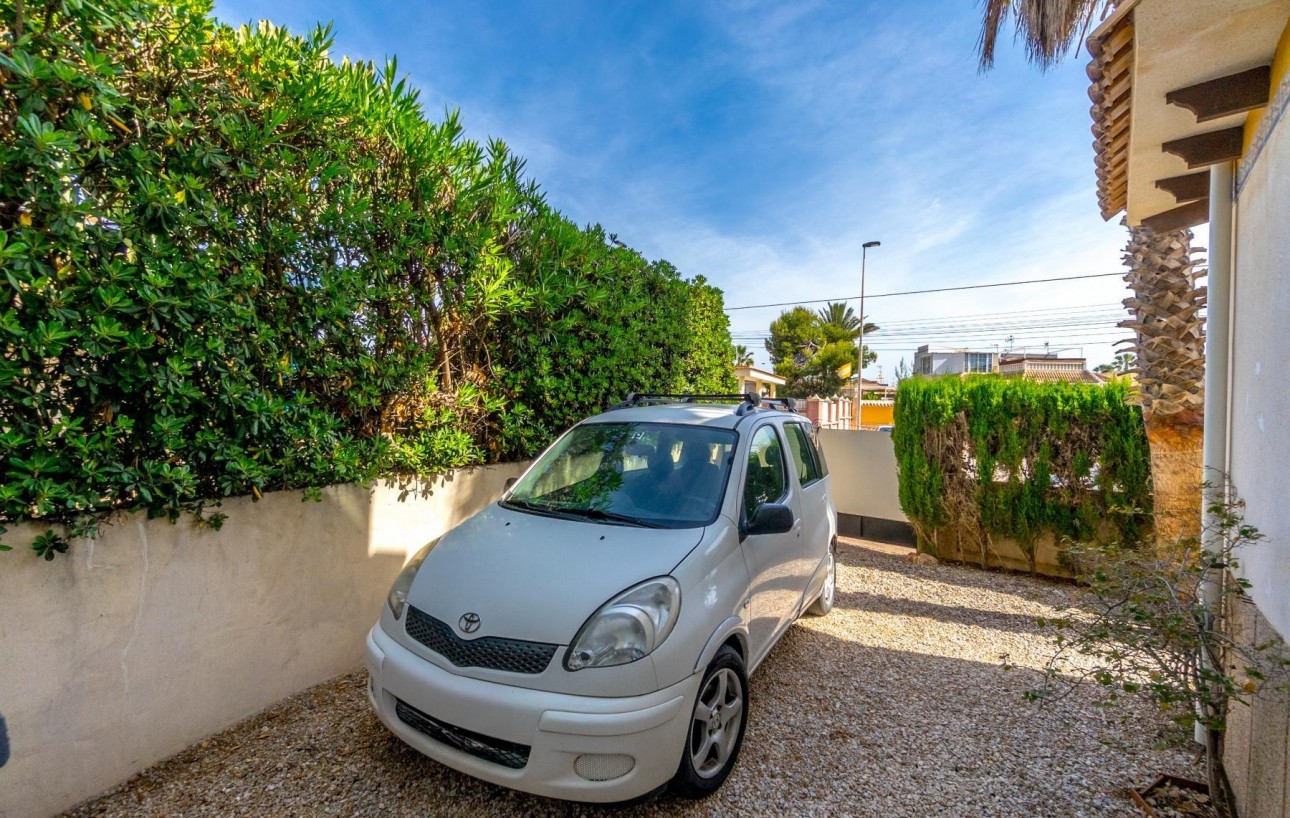 Venta - Chalet - Torrevieja - Zona los Frutales