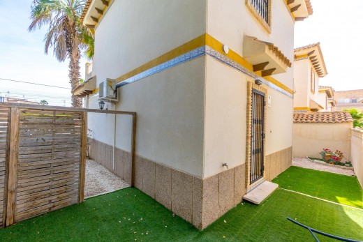 Venta - Chalet - Torrevieja - Zona los Frutales