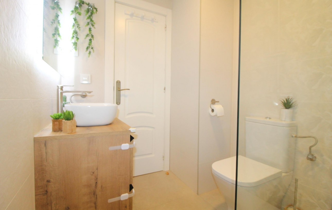 Venta - Apartamento - Torrevieja - La veleta