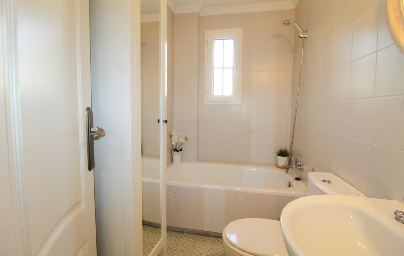 Venta - Apartamento - Torrevieja - La veleta