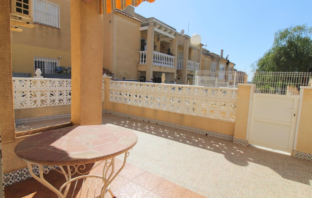 Resale - Bungalow Planta Baja - Torrevieja - Aguas Nuevas
