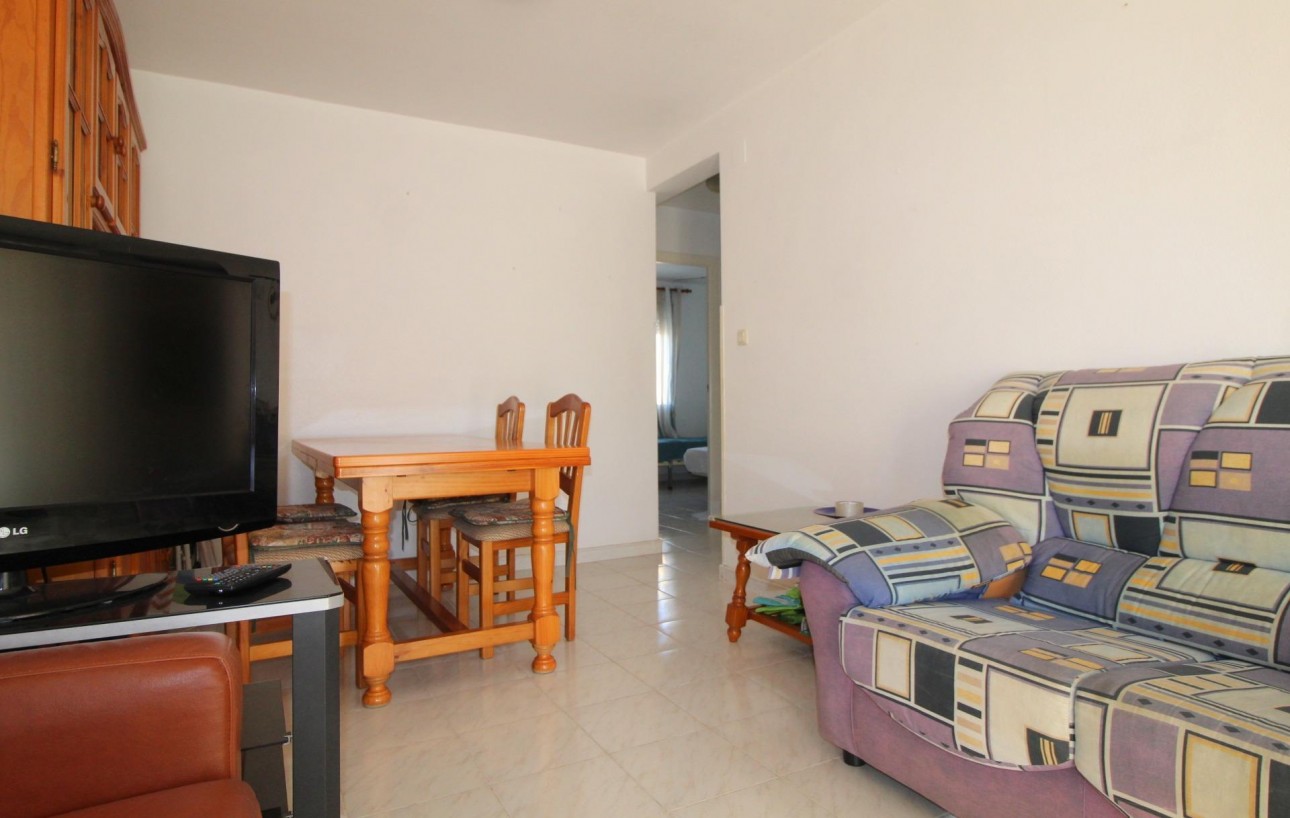 Resale - Bungalow Planta Baja - Torrevieja - Aguas Nuevas