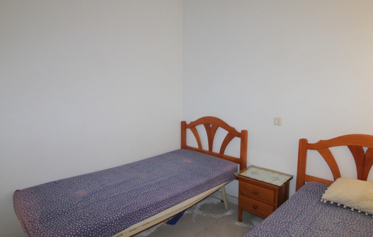 Resale - Bungalow Planta Baja - Torrevieja - Aguas Nuevas