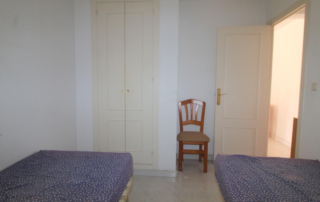 Resale - Bungalow Planta Baja - Torrevieja - Aguas Nuevas