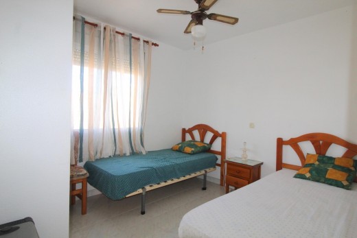 Resale - Bungalow Planta Baja - Torrevieja - Aguas Nuevas