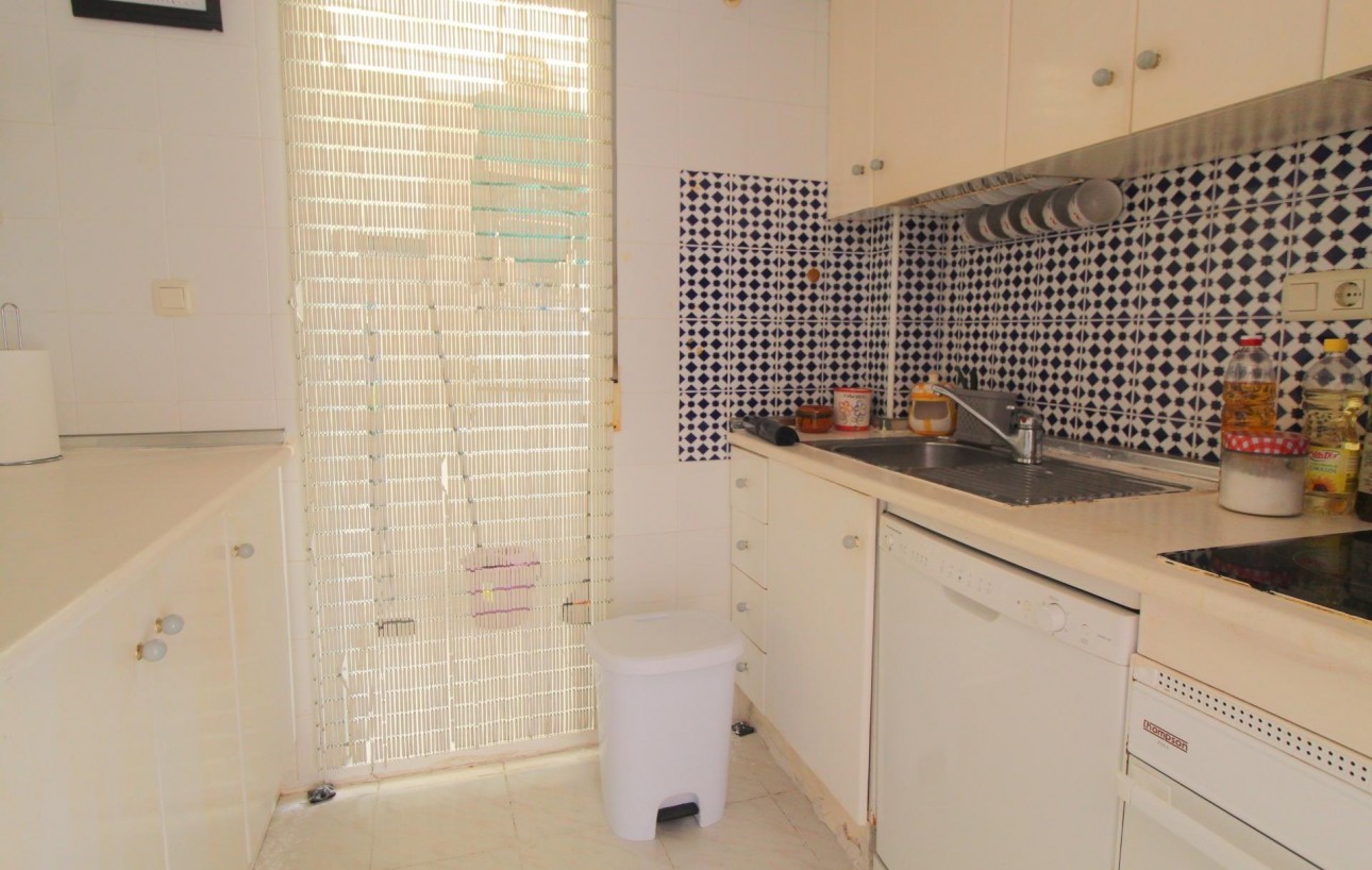 Resale - Bungalow Planta Baja - Torrevieja - Aguas Nuevas